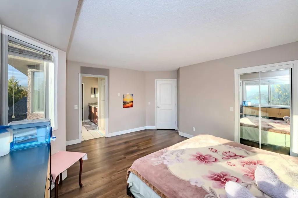 4 Del Ray Crescent NE Calgary AB T1Y 6V8
