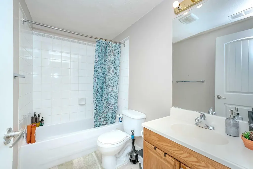 4 Del Ray Crescent NE Calgary AB T1Y 6V8