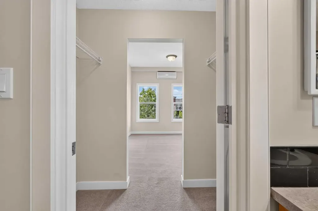 5605 Henwood Street SW Calgary AB T3E 7R2