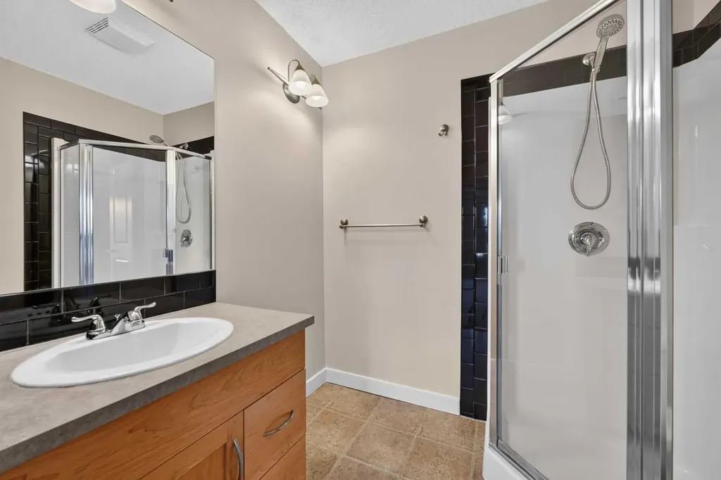 5605 Henwood Street SW Calgary AB T3E 7R2
