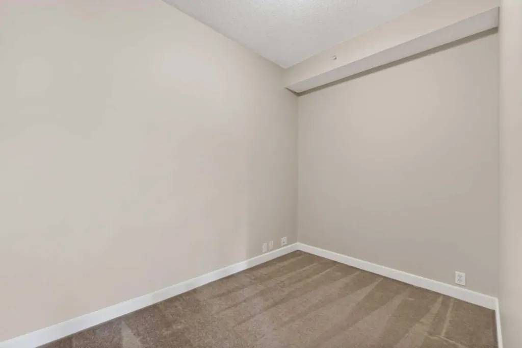5605 Henwood Street SW Calgary AB T3E 7R2
