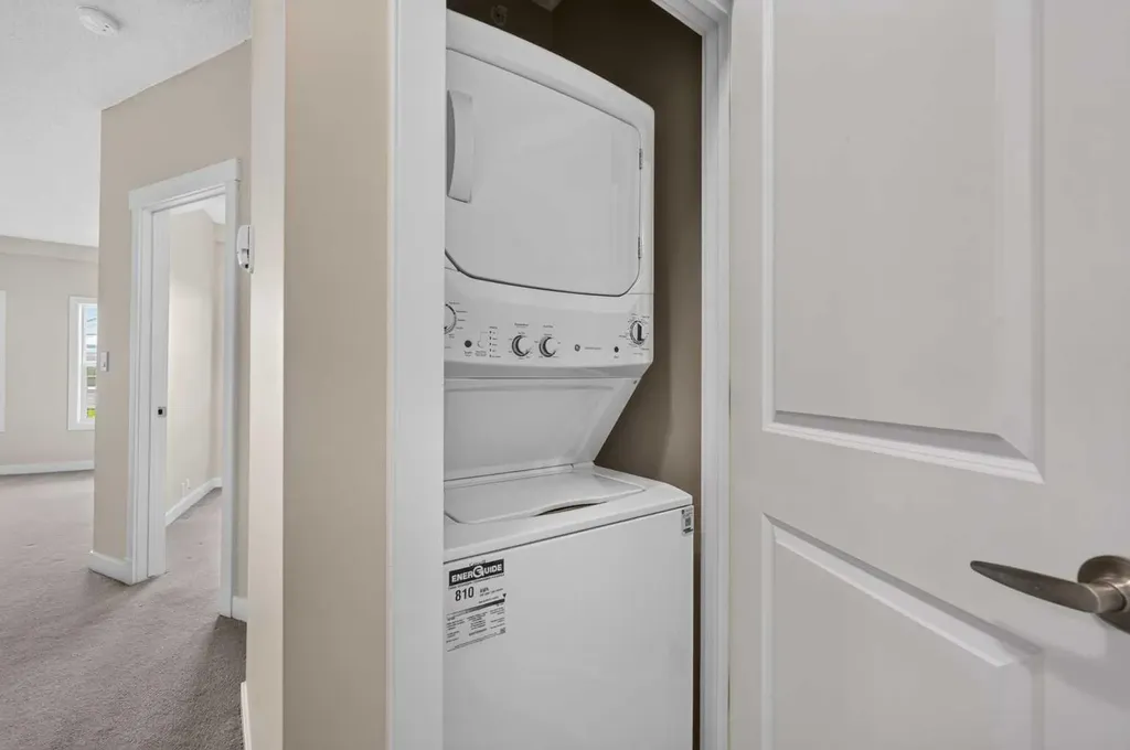 5605 Henwood Street SW Calgary AB T3E 7R2