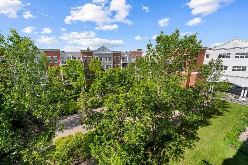 5605 Henwood Street SW Calgary AB T3E 7R2