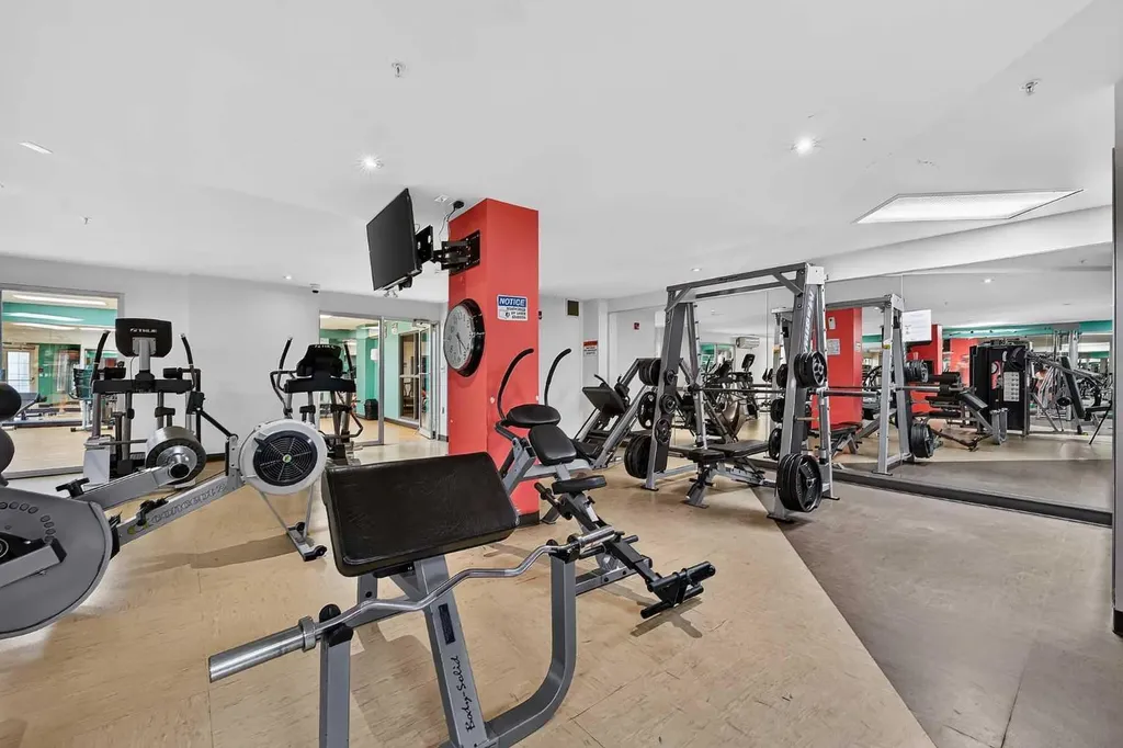 5605 Henwood Street SW Calgary AB T3E 7R2