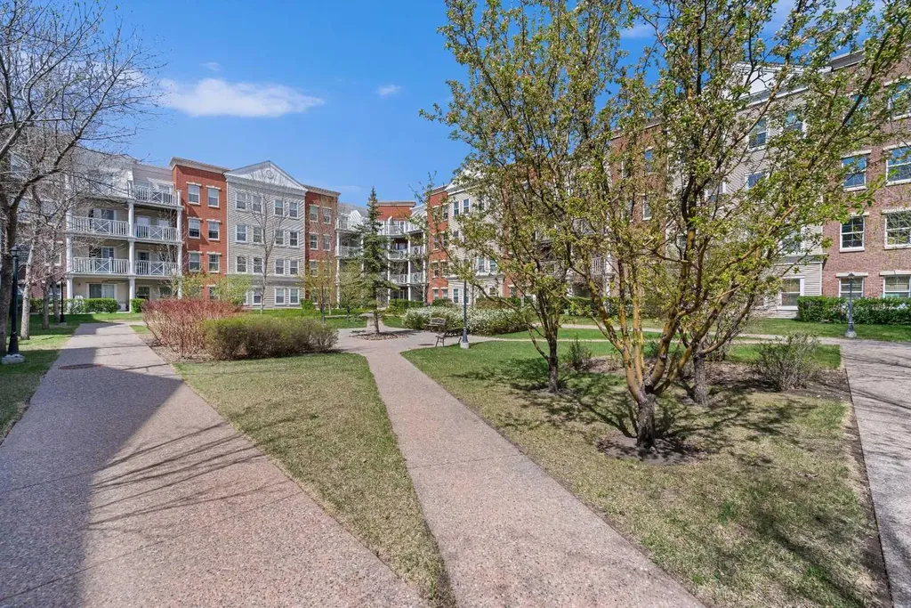 5605 Henwood Street SW Calgary AB T3E 7R2