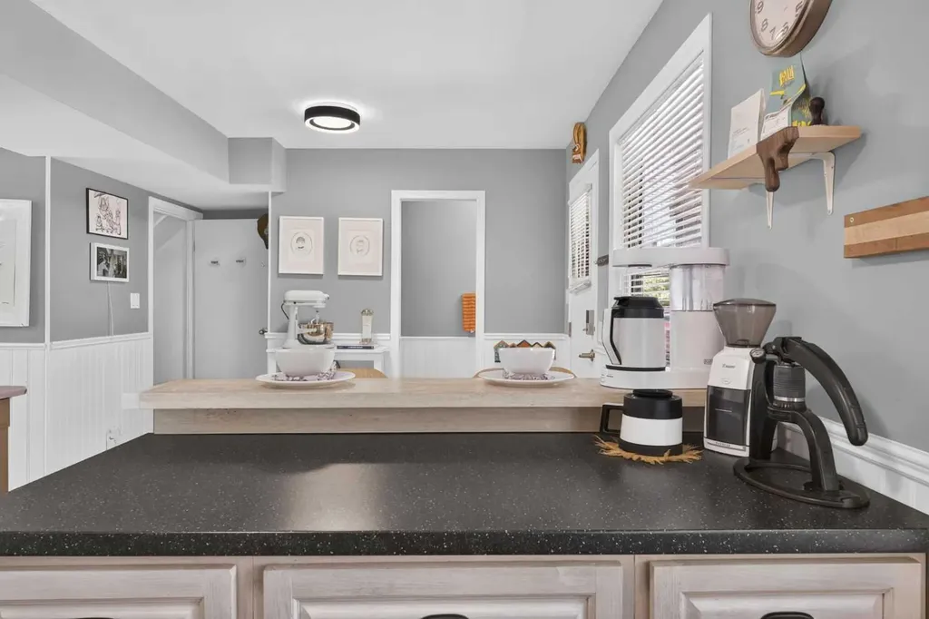 624 Regal Park NE Calgary AB T3E 0S6