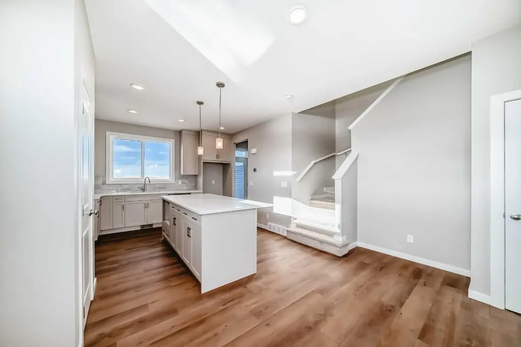 3037 Lanark Boulevard SE Airdrie AB T4A 3P1