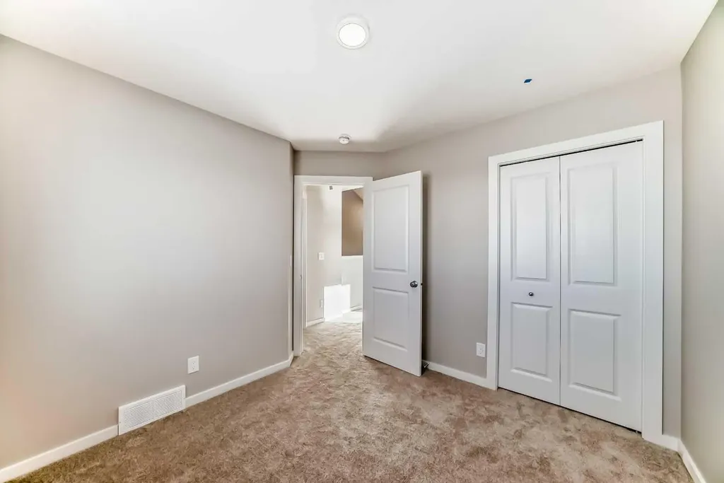 3037 Lanark Boulevard SE Airdrie AB T4A 3P1
