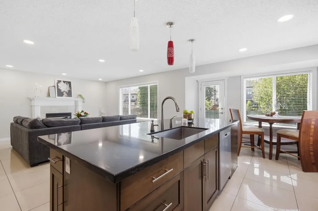 331 Millview Bay SW Calgary AB T2Y 3Y1