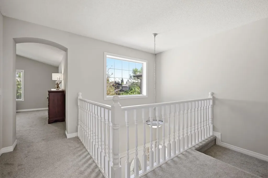 331 Millview Bay SW Calgary AB T2Y 3Y1