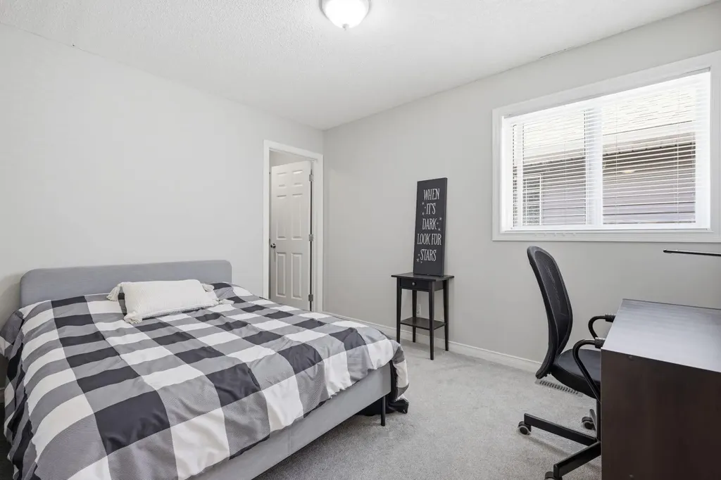 331 Millview Bay SW Calgary AB T2Y 3Y1