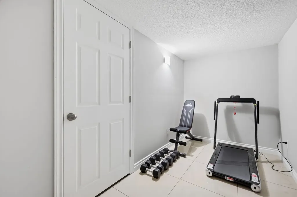 331 Millview Bay SW Calgary AB T2Y 3Y1