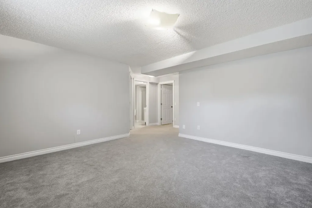 331 Millview Bay SW Calgary AB T2Y 3Y1