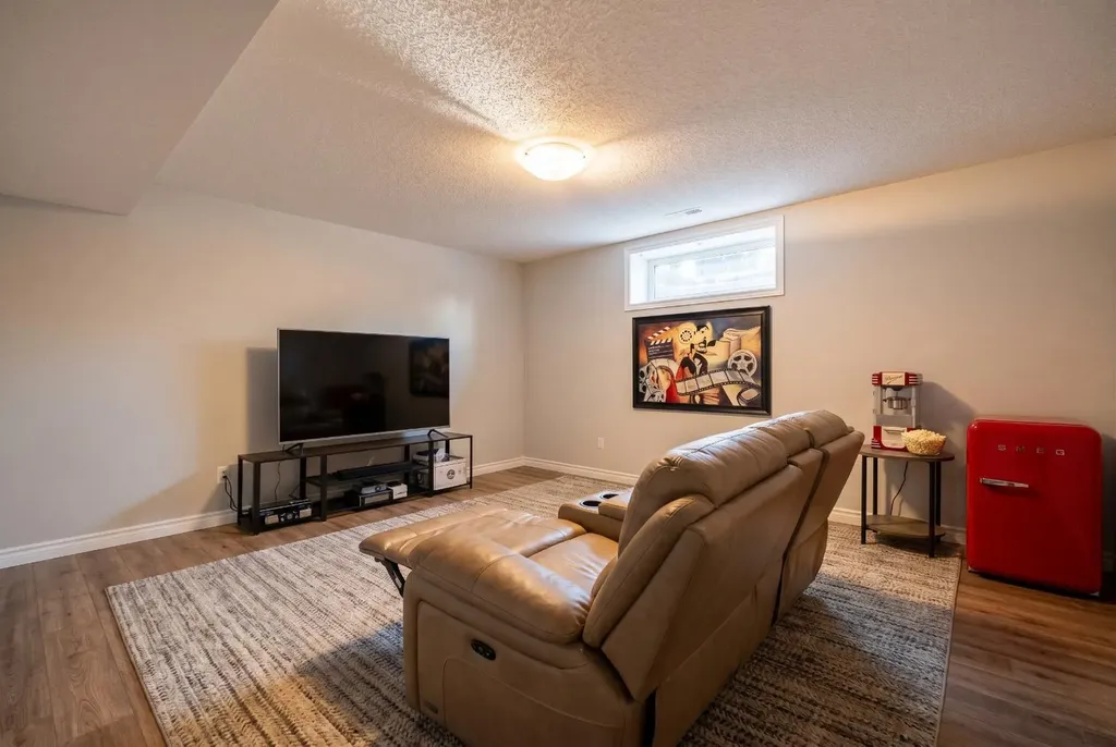 331 Millview Bay SW Calgary AB T2Y 3Y1