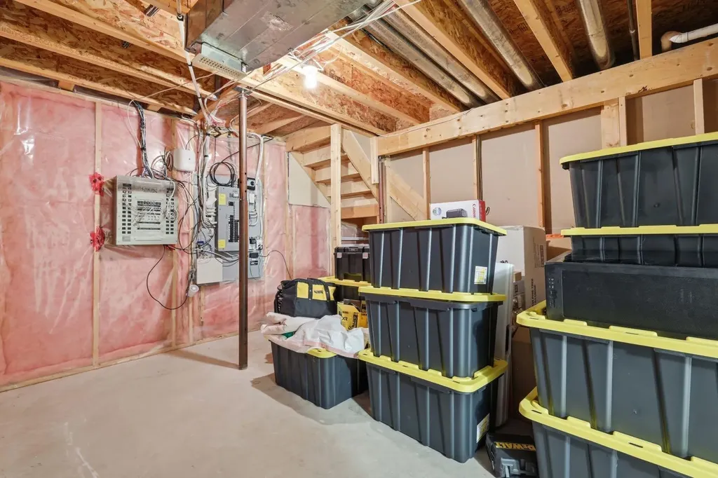 331 Millview Bay SW Calgary AB T2Y 3Y1