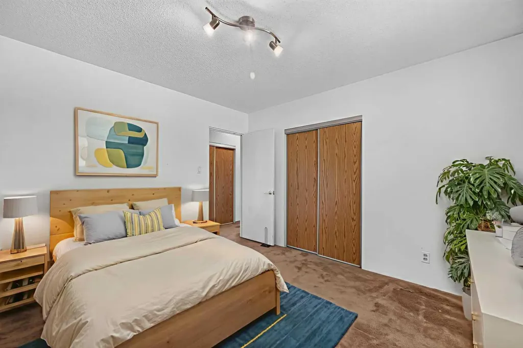 117 Fairview Drive SE Calgary AB T2H 1B4