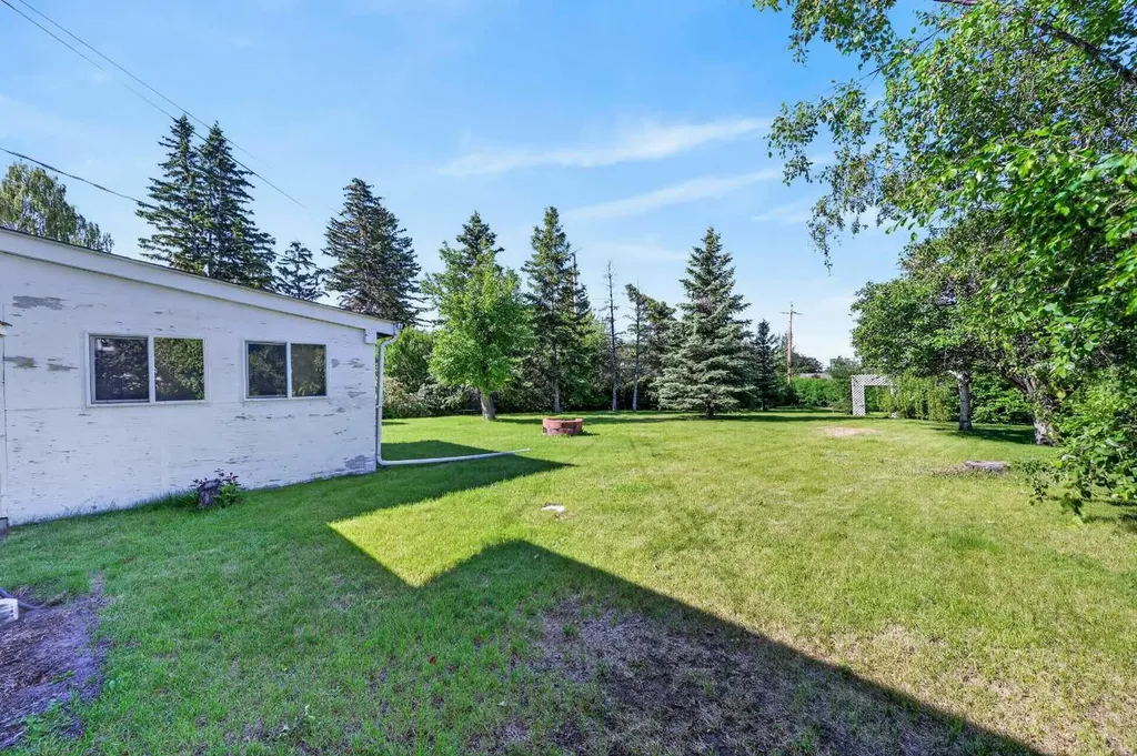 117 Fairview Drive SE Calgary AB T2H 1B4