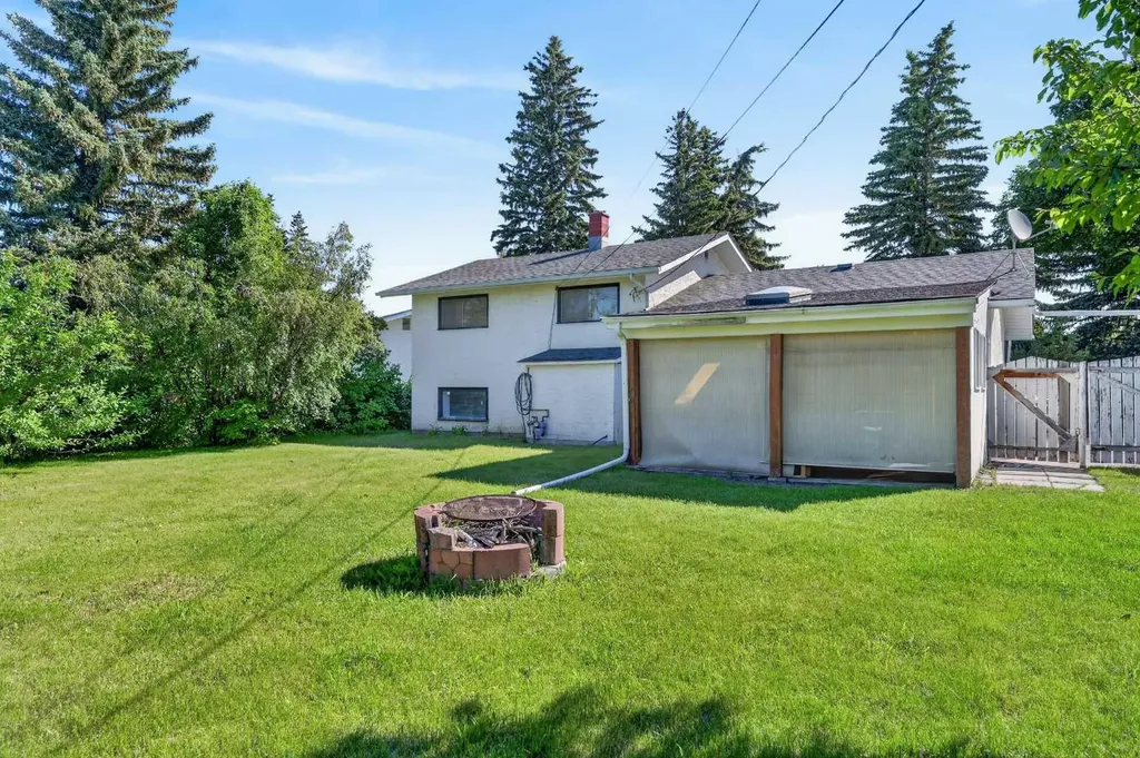 117 Fairview Drive SE Calgary AB T2H 1B4