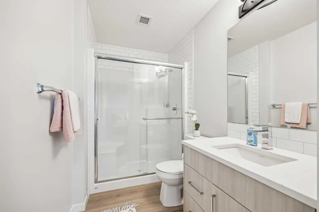20295 Seton Way SE Calgary AB T3M3X3