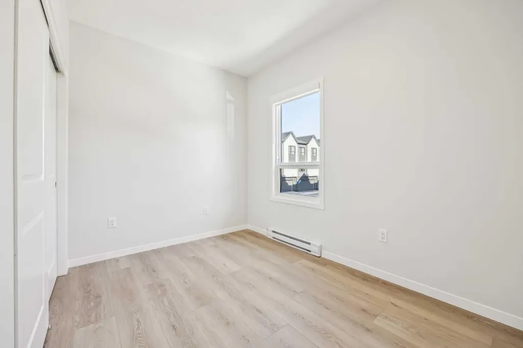 20295 Seton Way SE Calgary AB T3M3X3