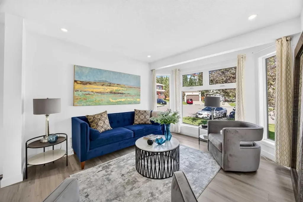 7 Signature Mews SW Calgary AB T3H 2V6