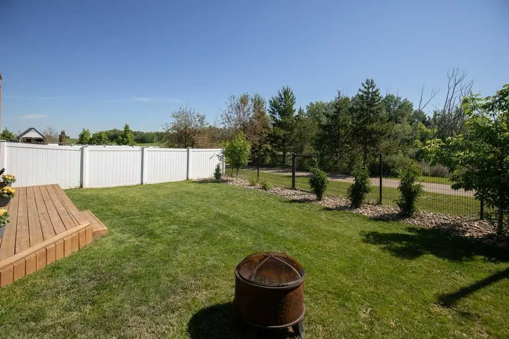 109 Ash Close Blackfalds AB T4M 0H9