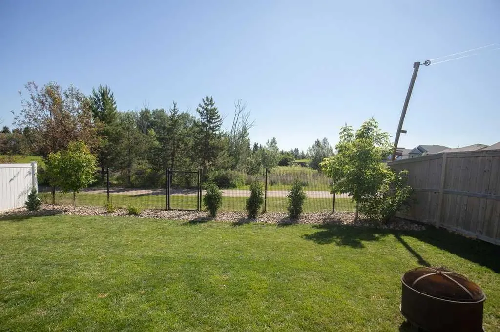 109 Ash Close Blackfalds AB T4M 0H9