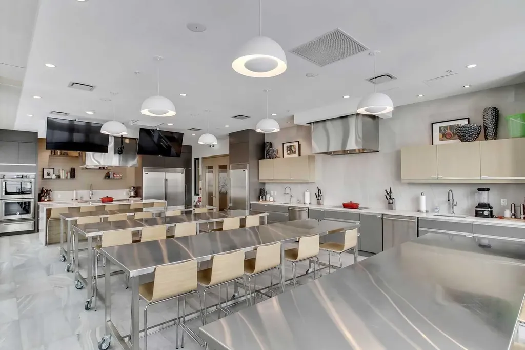11 Mahogany Circle SE Calgary AB T3M 1N4