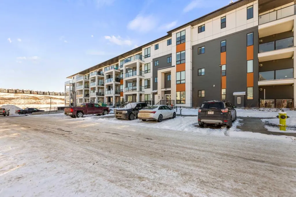 15 Sage Meadows Landing NW Calgary AB T3P 1E5