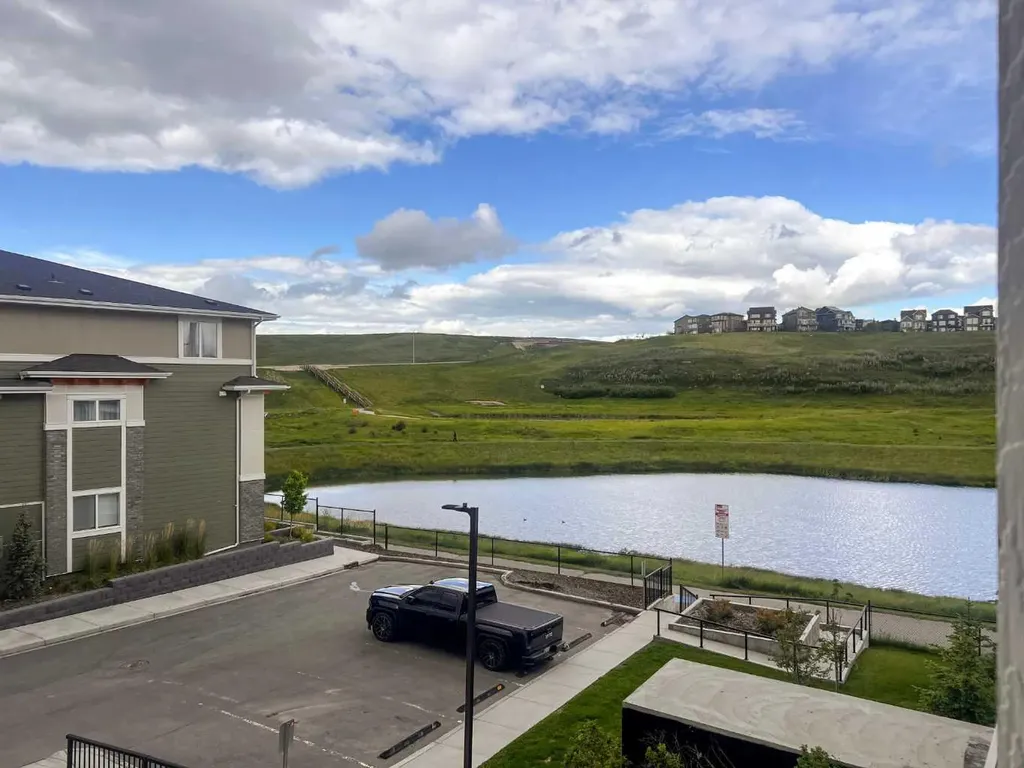 15 Sage Meadows Landing NW Calgary AB T3P 1E5