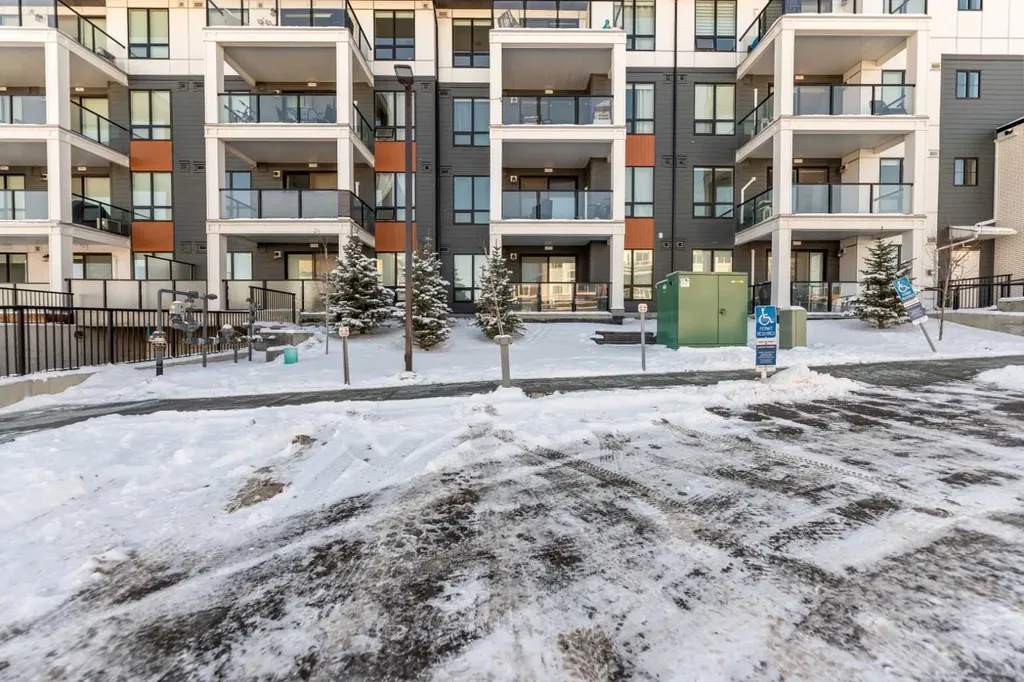 15 Sage Meadows Landing NW Calgary AB T3P 1E5