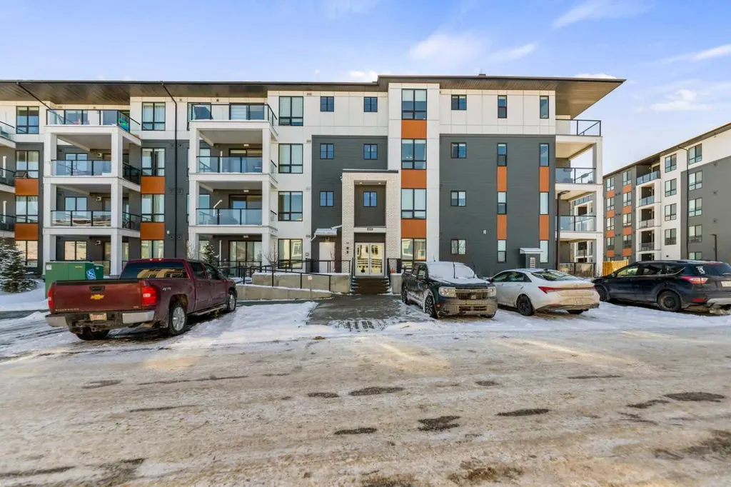 15 Sage Meadows Landing NW Calgary AB T3P 1E5