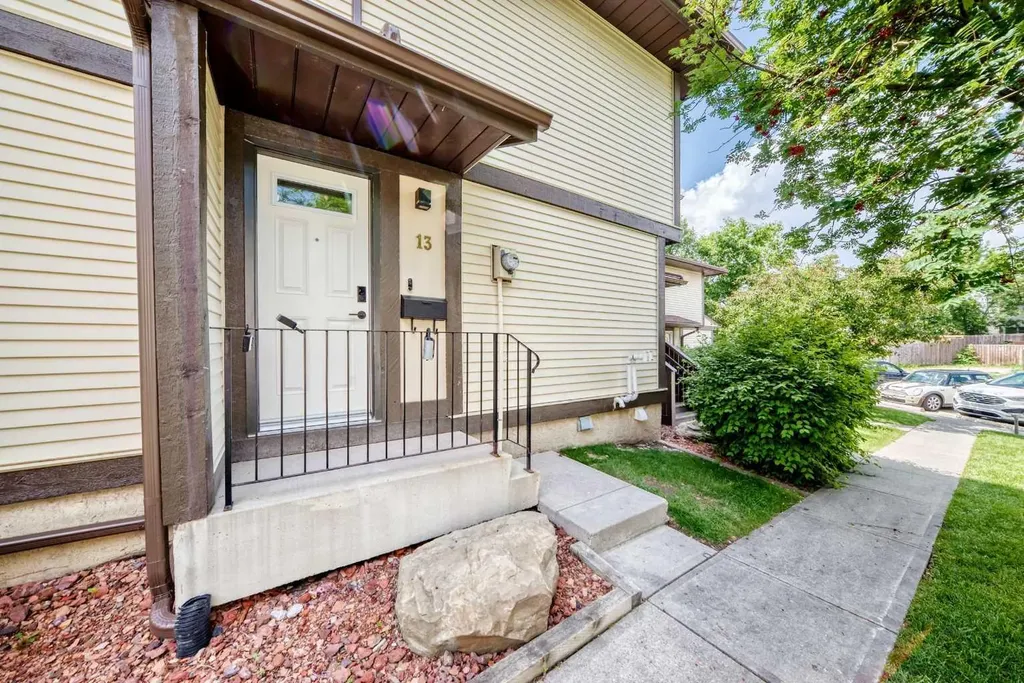 115 Bergen Road NW Calgary AB T3K 1P2