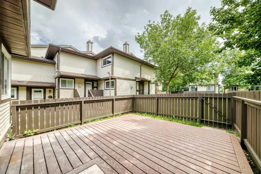 115 Bergen Road NW Calgary AB T3K 1P2