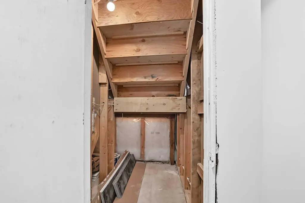 115 Bergen Road NW Calgary AB T3K 1P2