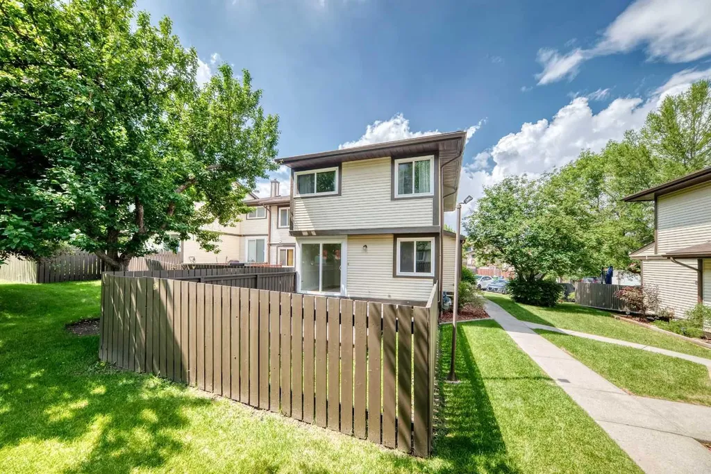 115 Bergen Road NW Calgary AB T3K 1P2