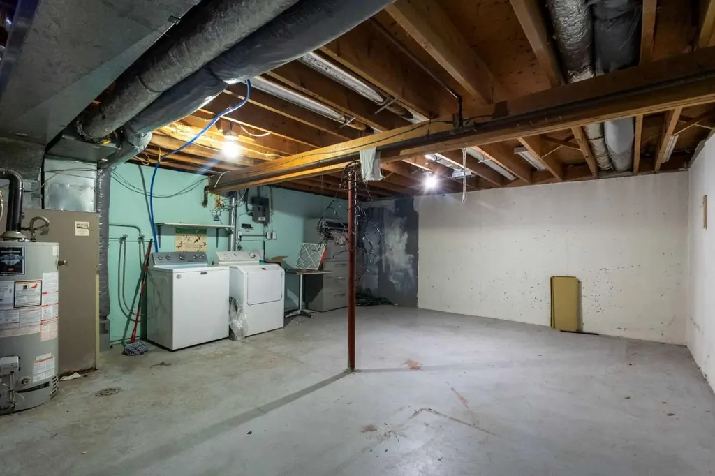 1305 Glenmore Trail SW Calgary AB T2V 4Y8