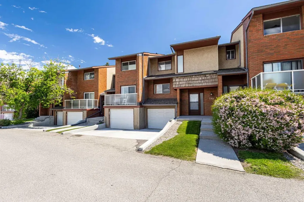 1305 Glenmore Trail SW Calgary AB T2V 4Y8