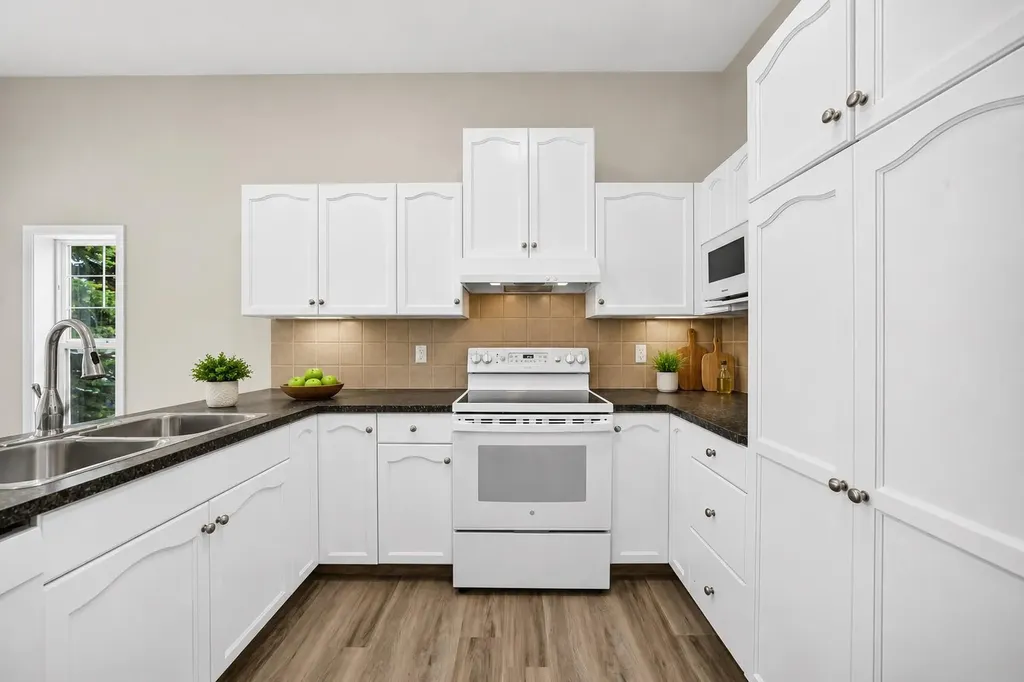 72 Prestwick Pond Terrace SE Calgary AB T2Z 3Z7