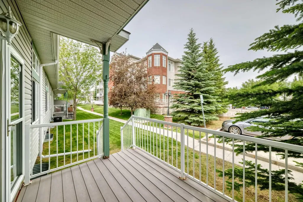 72 Prestwick Pond Terrace SE Calgary AB T2Z 3Z7