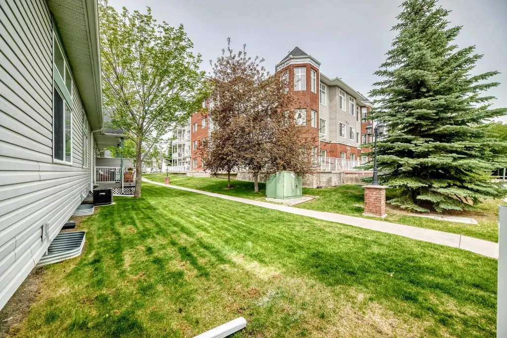 72 Prestwick Pond Terrace SE Calgary AB T2Z 3Z7