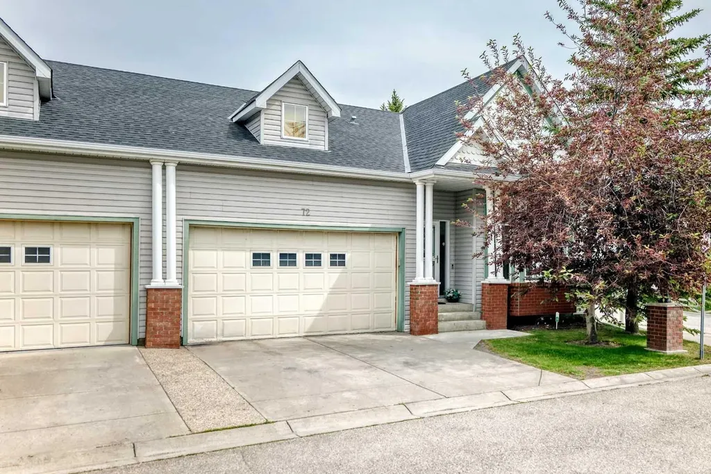 72 Prestwick Pond Terrace SE Calgary AB T2Z 3Z7