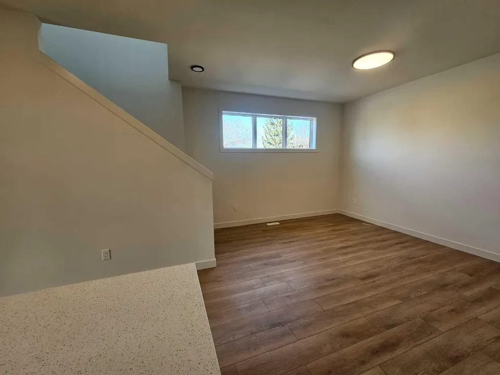 3203 14 Avenue SW Calgary AB t3c0w7