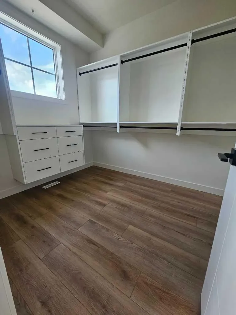 3203 14 Avenue SW Calgary AB t3c0w7