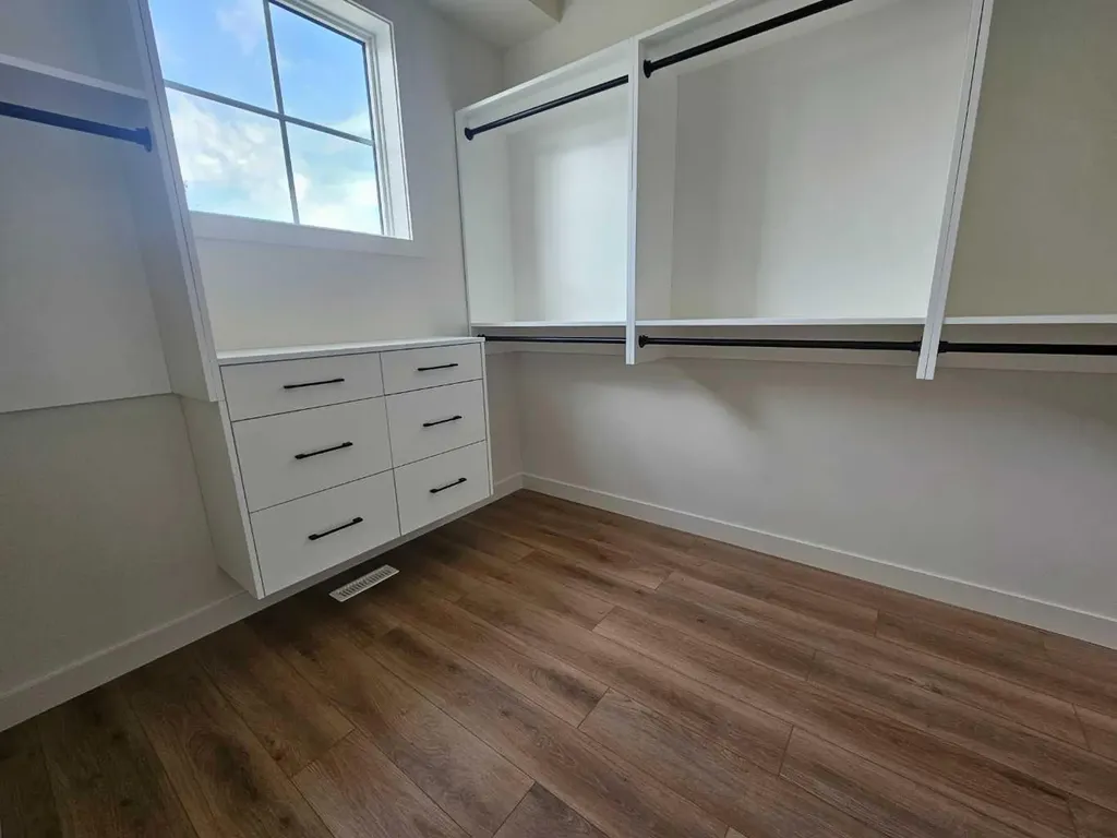 3203 14 Avenue SW Calgary AB t3c0w7