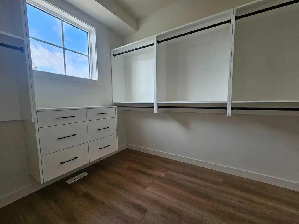 3203 14 Avenue SW Calgary AB t3c0w7