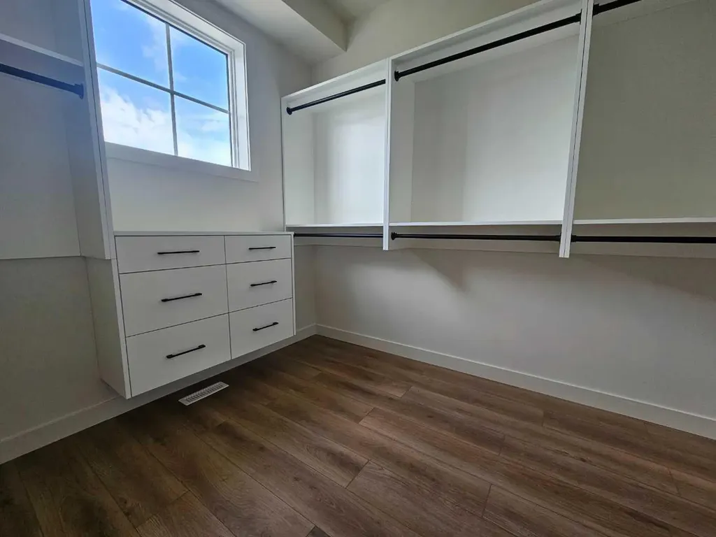 3203 14 Avenue SW Calgary AB t3c0w7