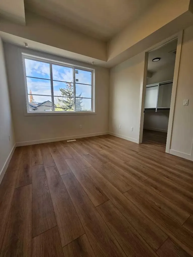 3203 14 Avenue SW Calgary AB t3c0w7