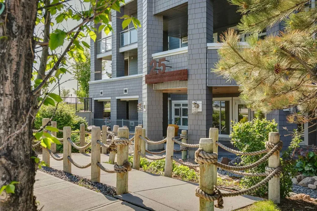 25 Auburn Meadows Avenue SE Calgary AB T3M 2L3