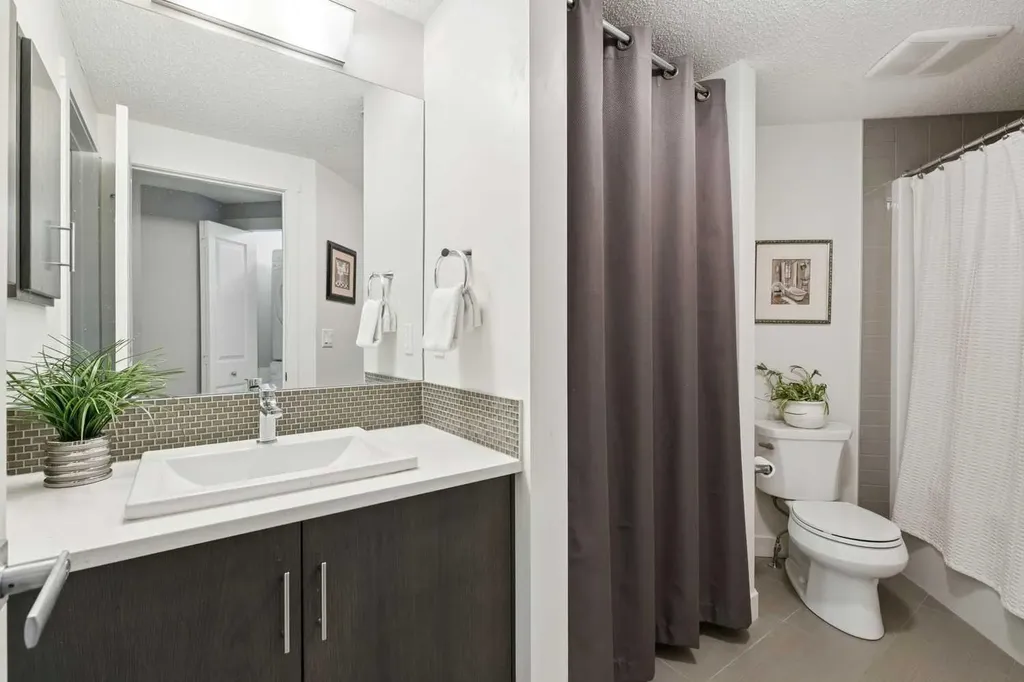 25 Auburn Meadows Avenue SE Calgary AB T3M 2L3